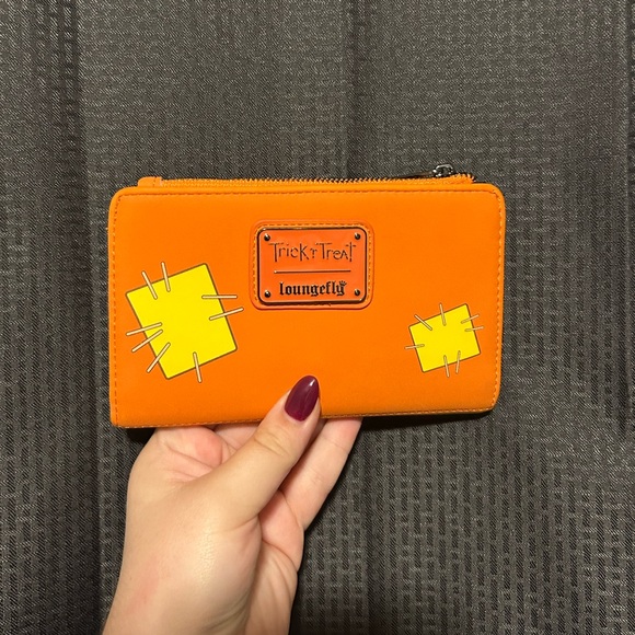 Loungefly Trick 'R Treat- Sam Cosplay Button Snap Wallet Orange/Tan 6"W x 4"H - Picture 2 of 9